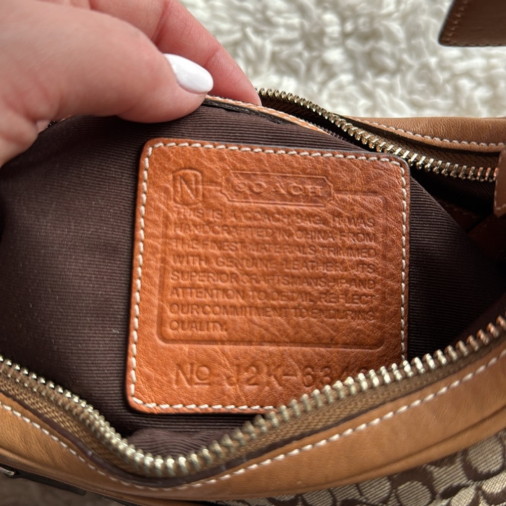 Vintage Coach Signature Hobo - Picture 7 of 7